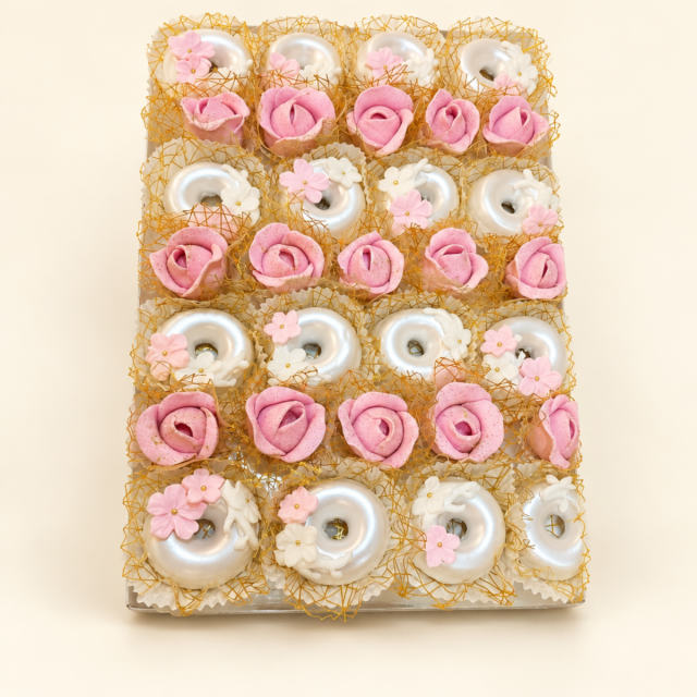 Assortiment de pâtisseries décorées – Savoureuses tentations, Saint-Michel-sur-Orge